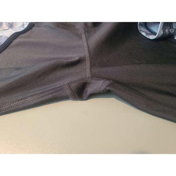 Under Armour Heat Gear Compression grey capri leggings - small - Picture 5 of 5
